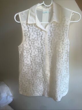 Kimchi Blue Cream Lace Sleeveless Button-Front Blouse